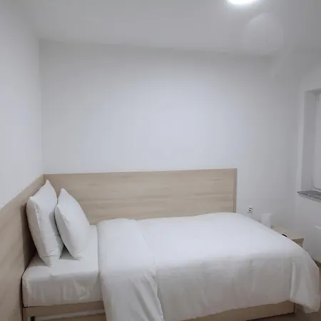 Deluxe Bellevue Apartman *