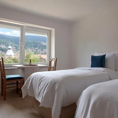 Deluxe Bellevue Apartman *